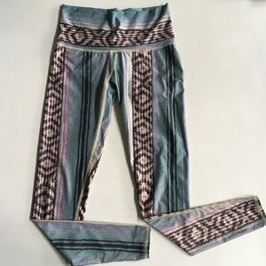 High-Rise leggings from Teeki